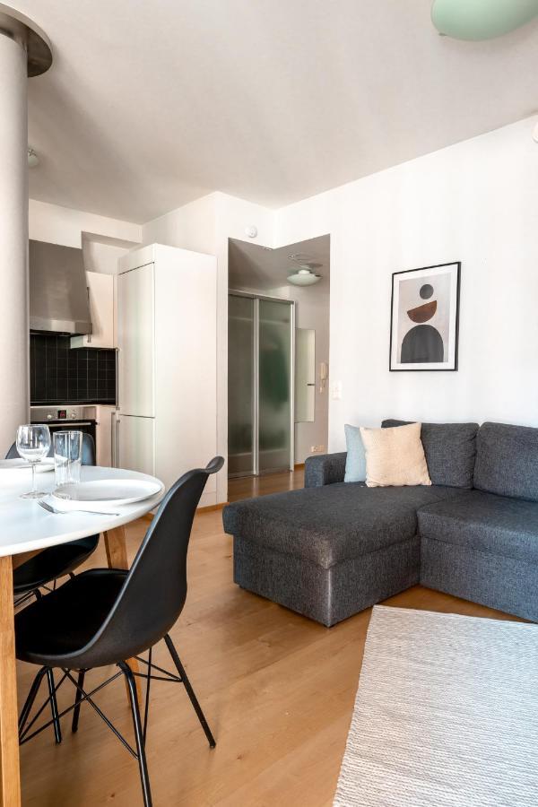 2Ndhomes Stylish 1Br Home With Balcony And Sauna In Kamppi Center 赫尔辛基 外观 照片
